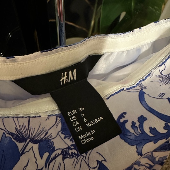 H&M Mini Bandeau Pleated Floral Dress Size 6 - Picture 3 of 5